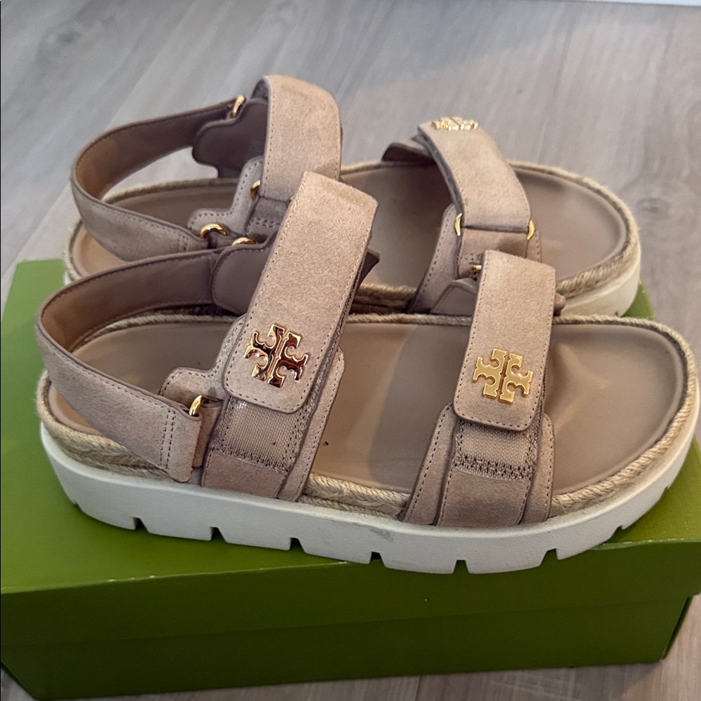 Tory Burch Gold Accent Taupe Sandals - Picture 5 of 7